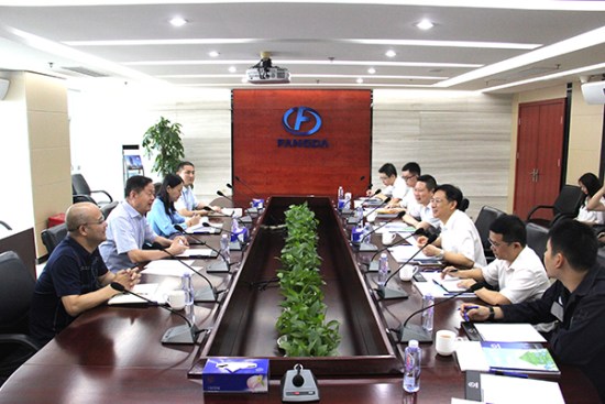 深圳市南山區(qū)供電局黨委書記、局長李小明一行到方大集團調(diào)研